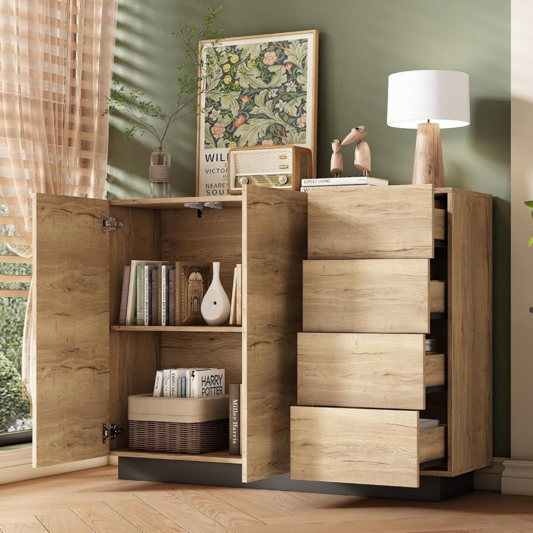 Sideboard mit 2 Tueren, 4 Schubladen und grifflosen Fronten